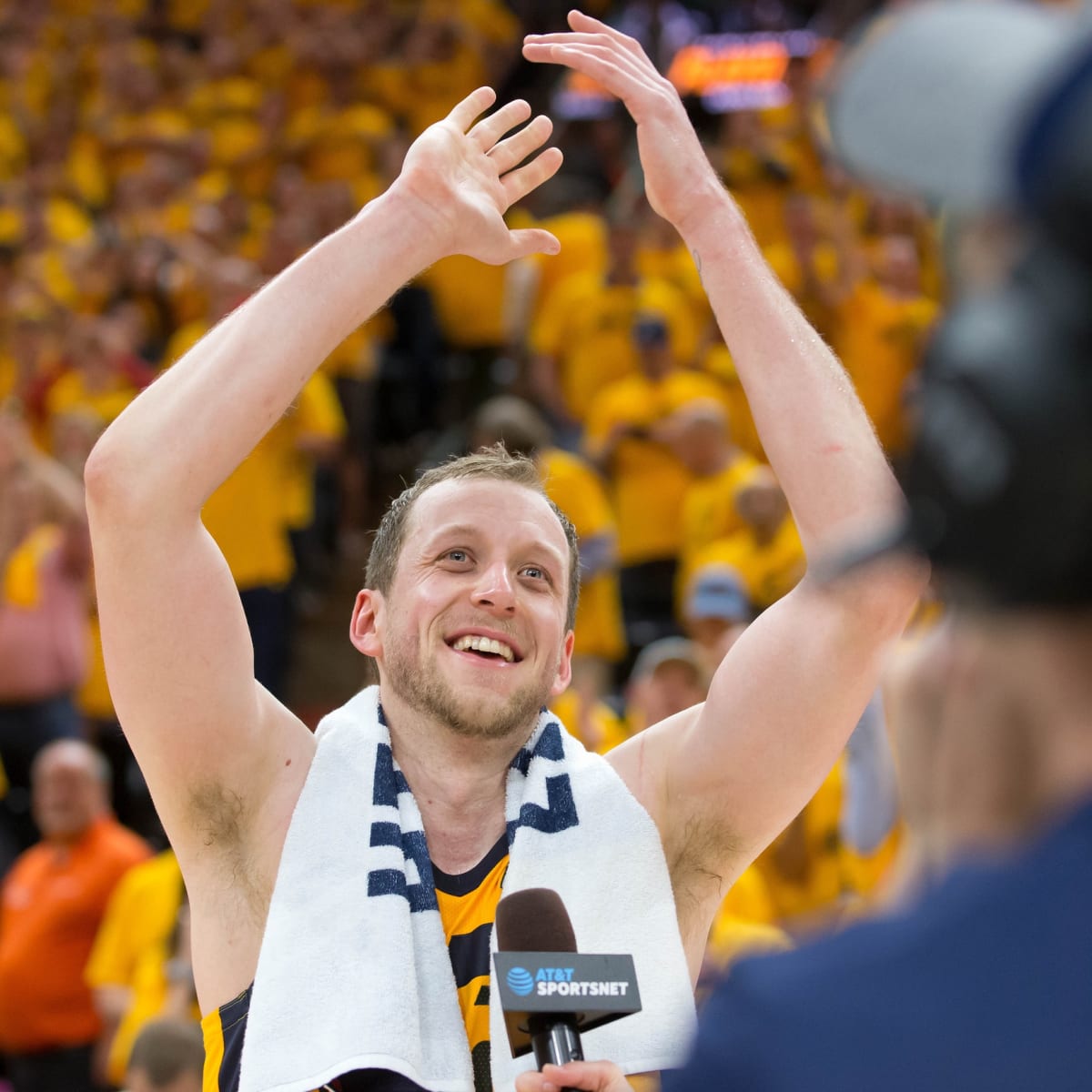 Joe Ingles clarifies comments about playing again for Jazz