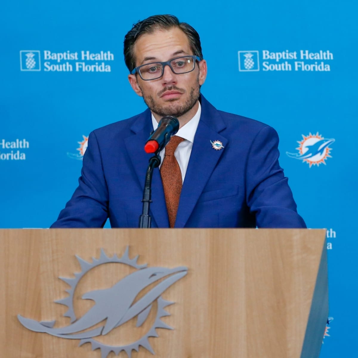Dolphins coach Mike McDaniel discusses being biracial in interview