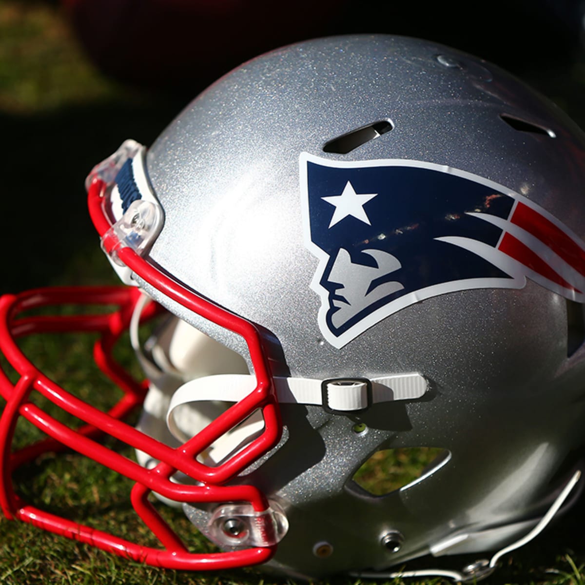 Patriots officially announce return of red 'Pat Patriot' throwback