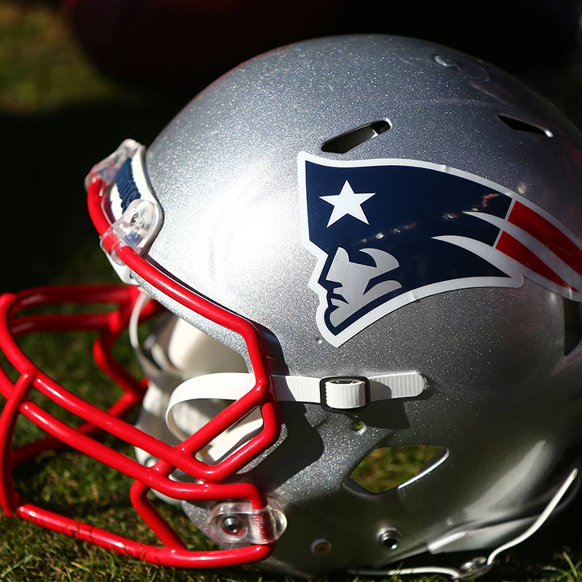 Patriots Throwback Uniform Announcement 