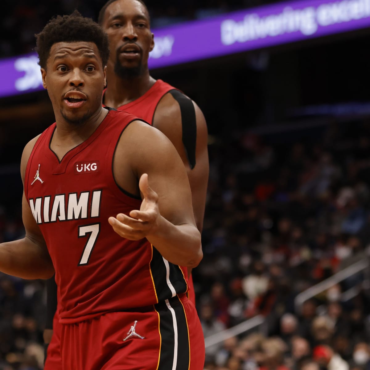 Kyle Lowry Puts Camper on Skates With Crazy Crossover & Makes Campers Do  Pushups! 