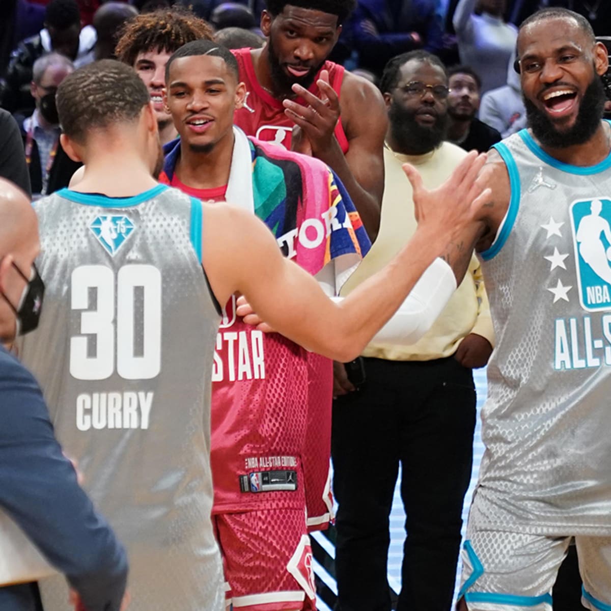 Stephen Curry shines bright in Team LeBron's NBA All-Star Game win