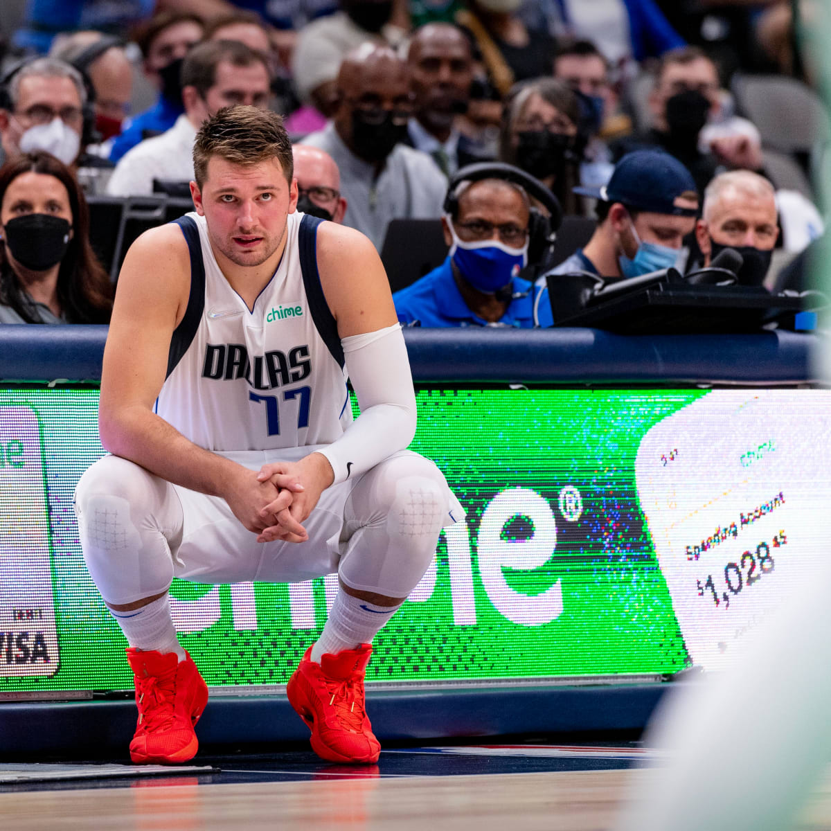 Luka Doncic had to wear Josh Green jersey to Lakers game