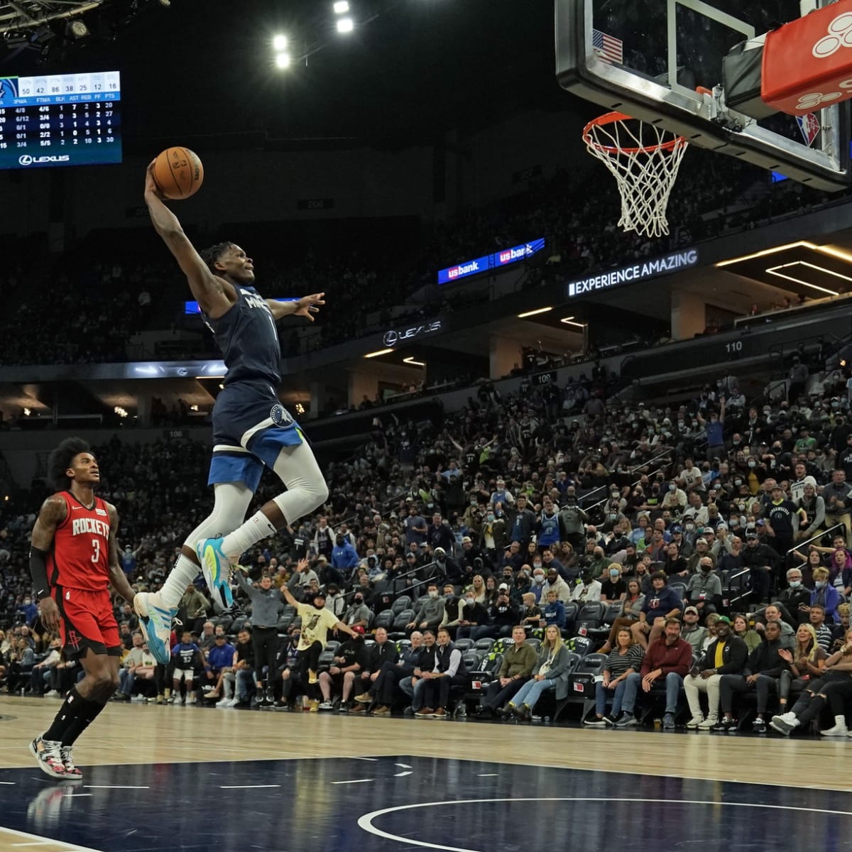 Timberwolves' Anthony Edwards throws down incredible dunk -- but