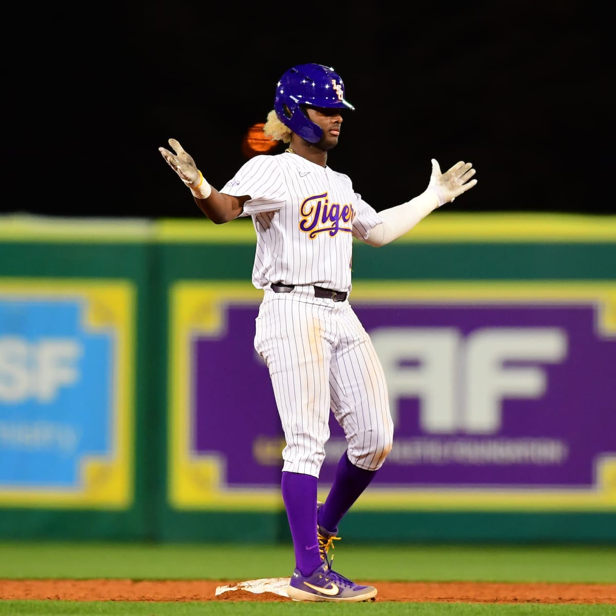 Late Game Blunders Lead to LSU Baseball's Demise in 7-6 Loss to