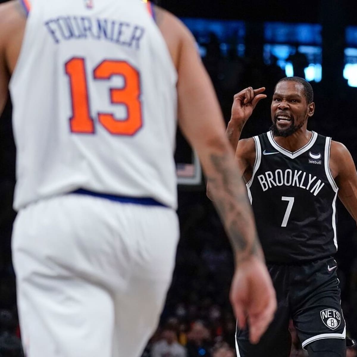 Video: Kevin Durant Hilariously Trash-Talks Young Knicks Fans - Fadeaway  World