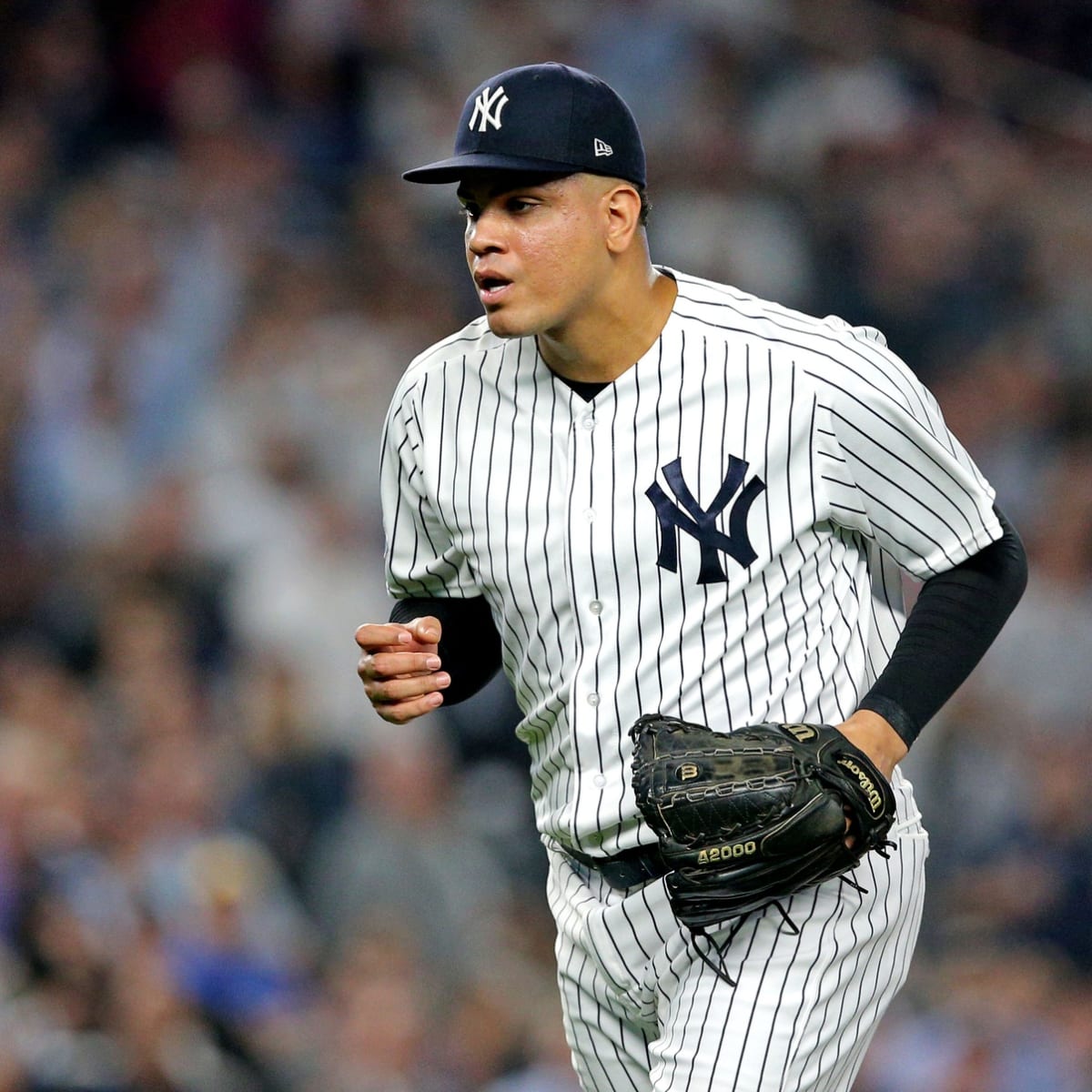 Ex-Yankees reliever has spring debut delayed by trip to ER 