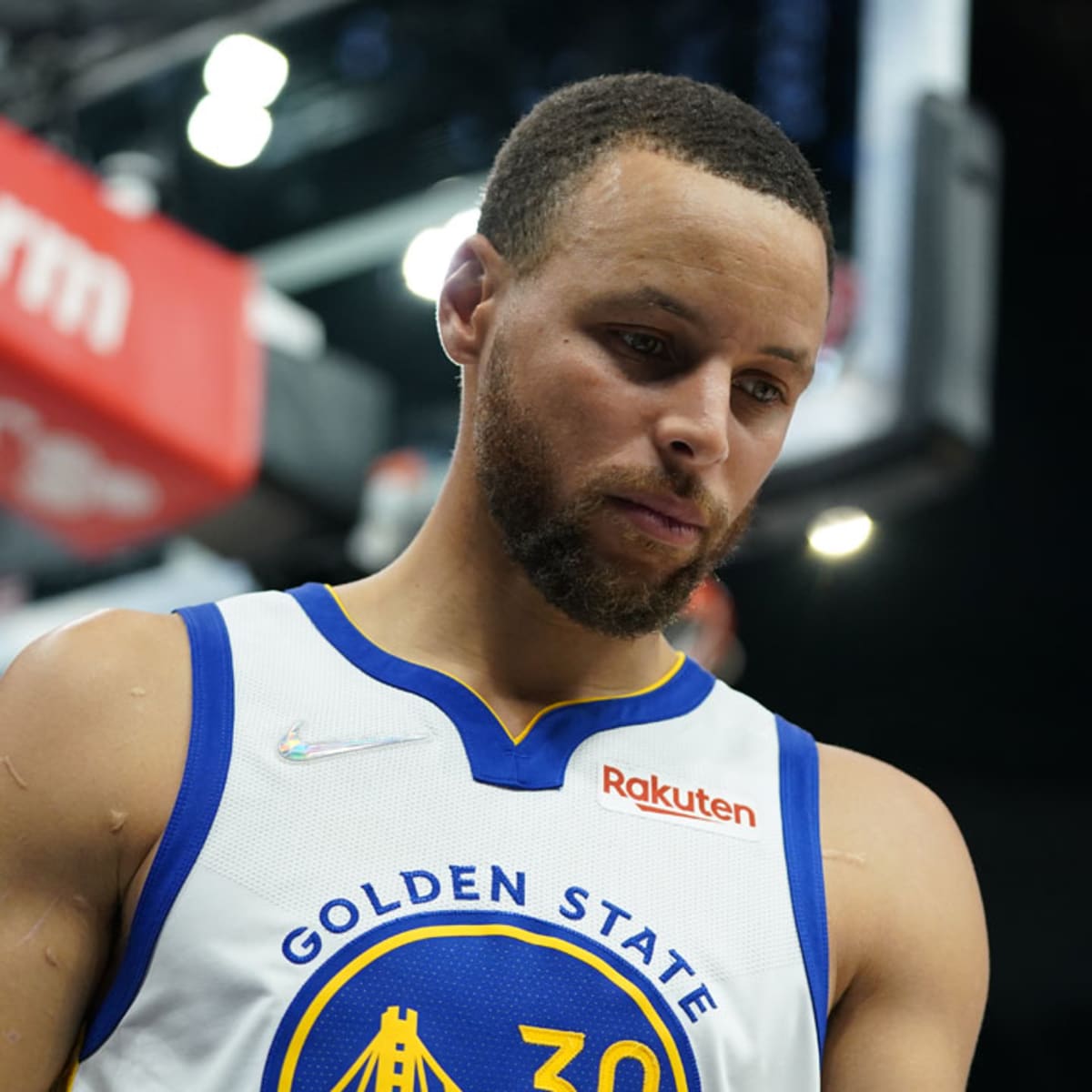 Steph Curry makes retirement hint with two years left on original career  length goal - Mirror Online