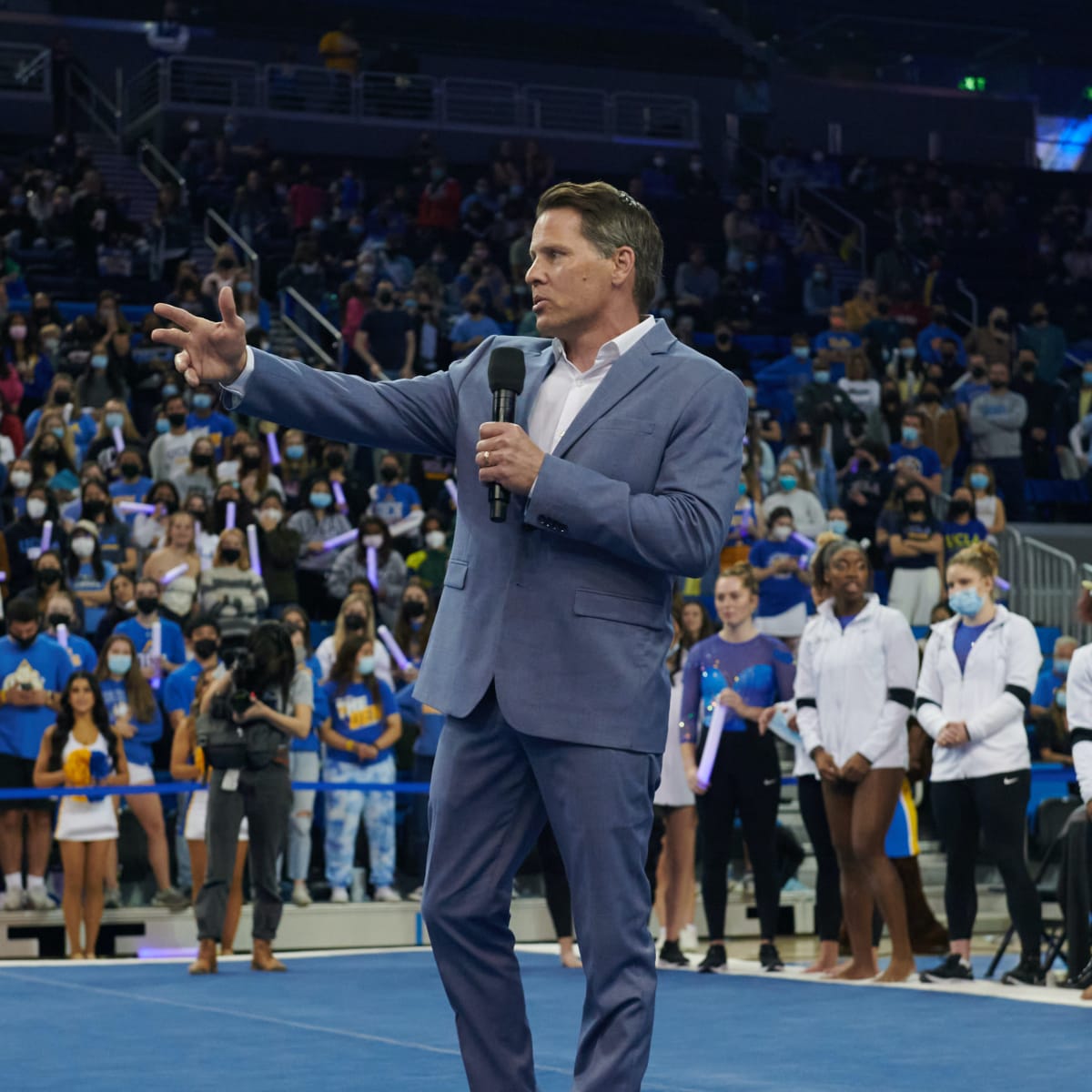 Chris Waller Resigns as UCLA Gymnastics Head Coach After Tumultuous 2022  Campaign - Sports Illustrated UCLA Bruins News, Analysis and More