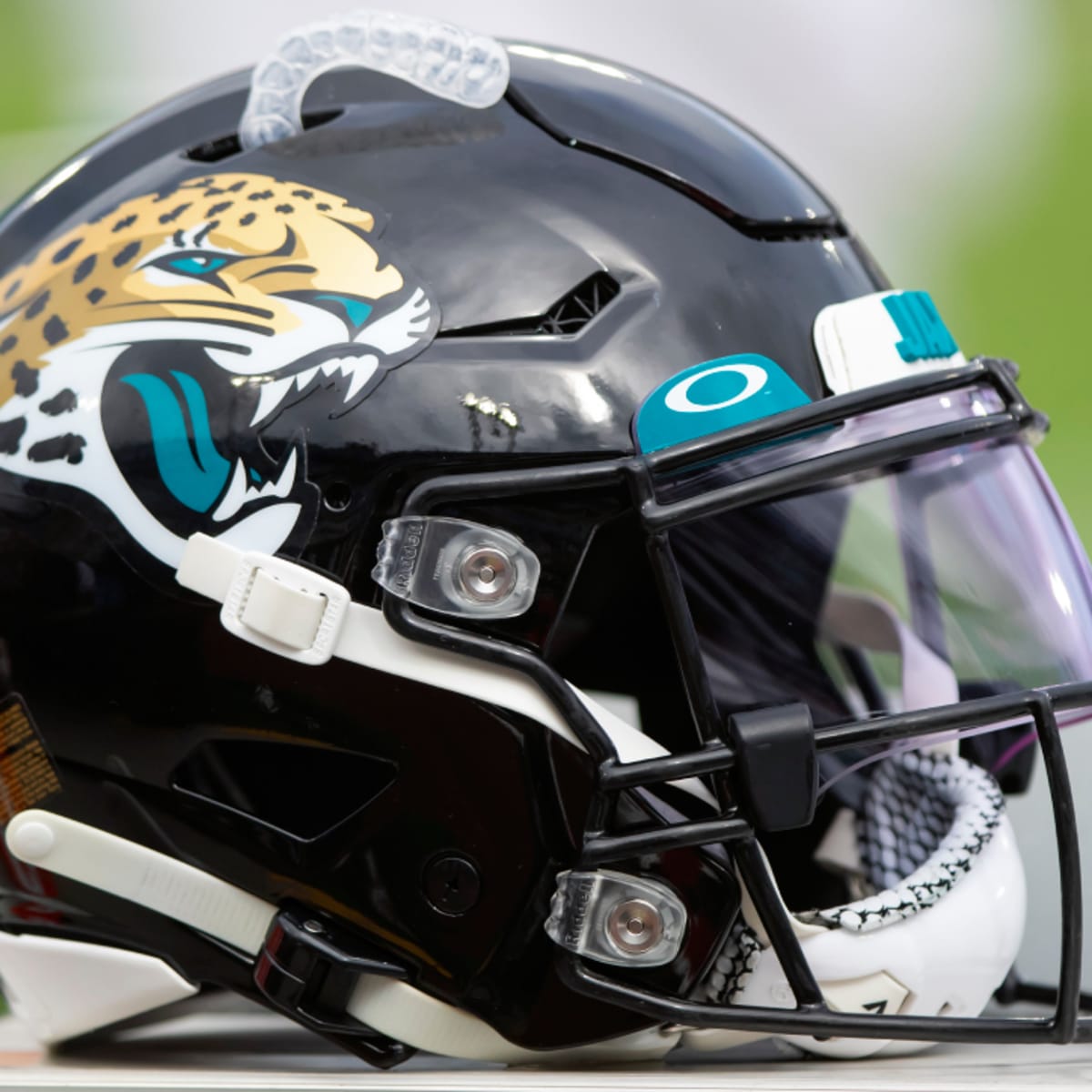 Jacksonville Jaguars on X: With the first pick in the 2022 NFL Draft, the Jacksonville  Jaguars select University of Georgia OLB Travon Walker! @ClaudeNolan