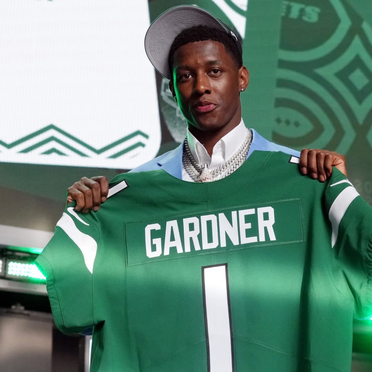 New York Jets Continue to Strengthen Secondary, Pick CB Ahmad Gardner in 2022  NFL Draft - Sports Illustrated New York Jets News, Analysis and More