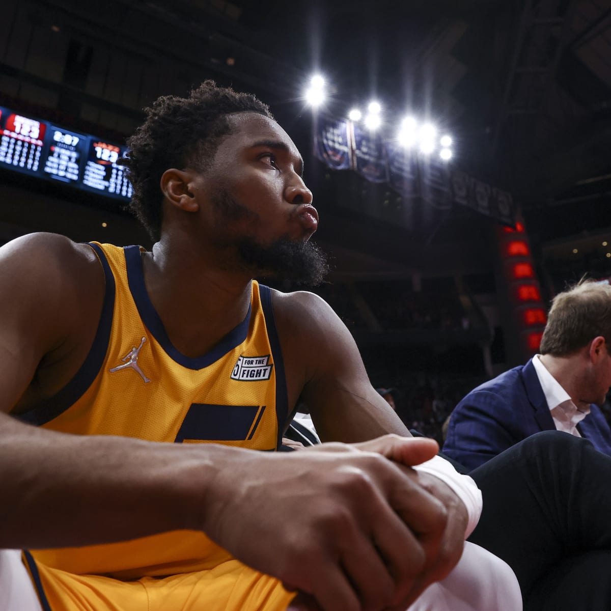 Report: Utah Jazz star Donovan Mitchell tests positive for
