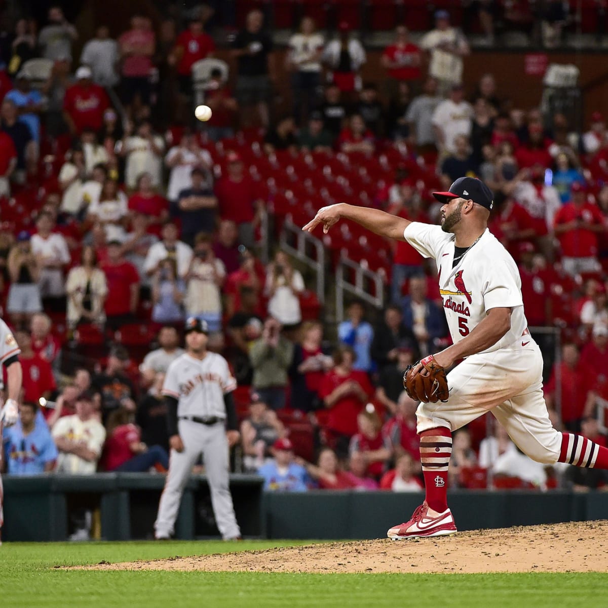 Here's How Twitter Reacted to Albert Pujols' MLB Pitching Debut on
