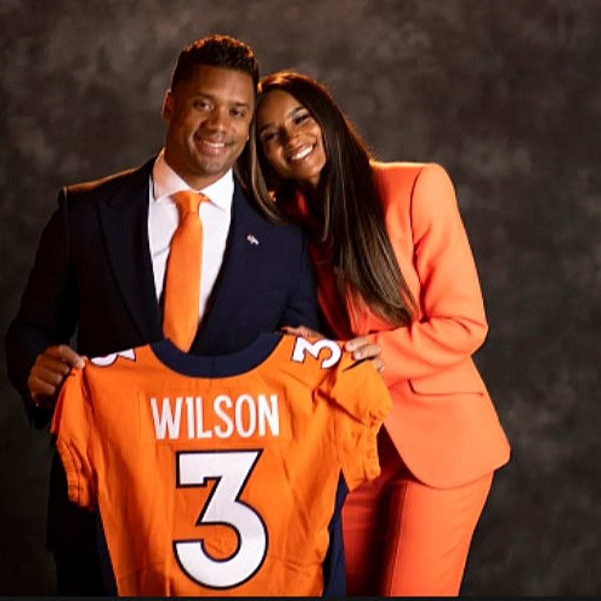 Denver Broncos QB Russell Wilson's Wife Ciara Makes Sports Illustrated's  Swimsuit Cover - Sports Illustrated Mile High Huddle: Denver Broncos News,  Analysis and More