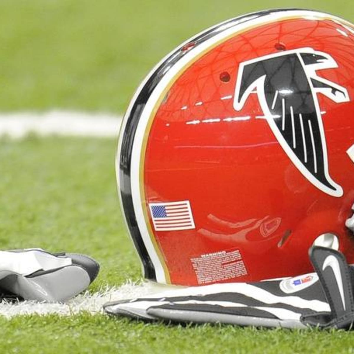 Falcons Are Bringing Classic Helmet Back For 2022 Season - Sports  Illustrated