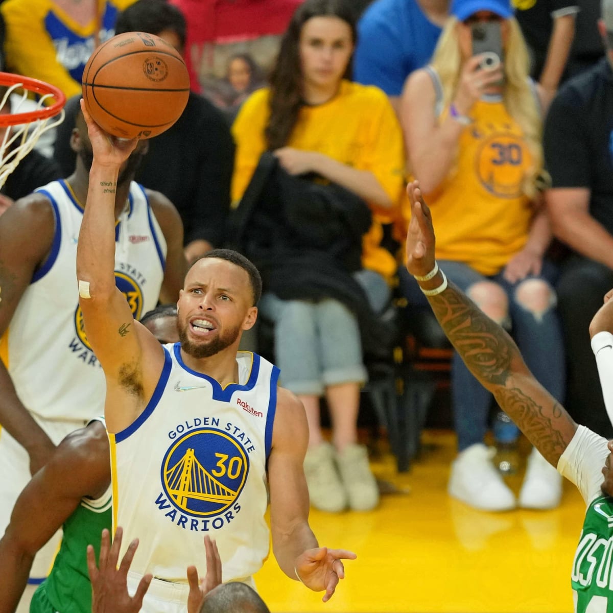 Warriors GM says it's 'conceivable' Curry could play Game 1