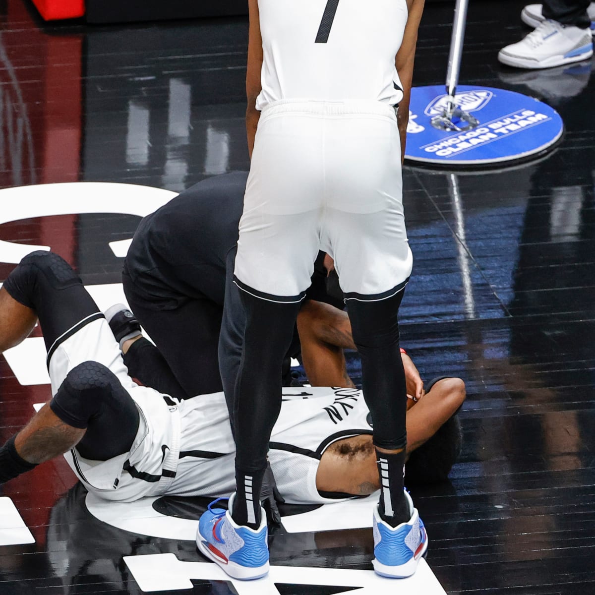 kyrie irving compression pants