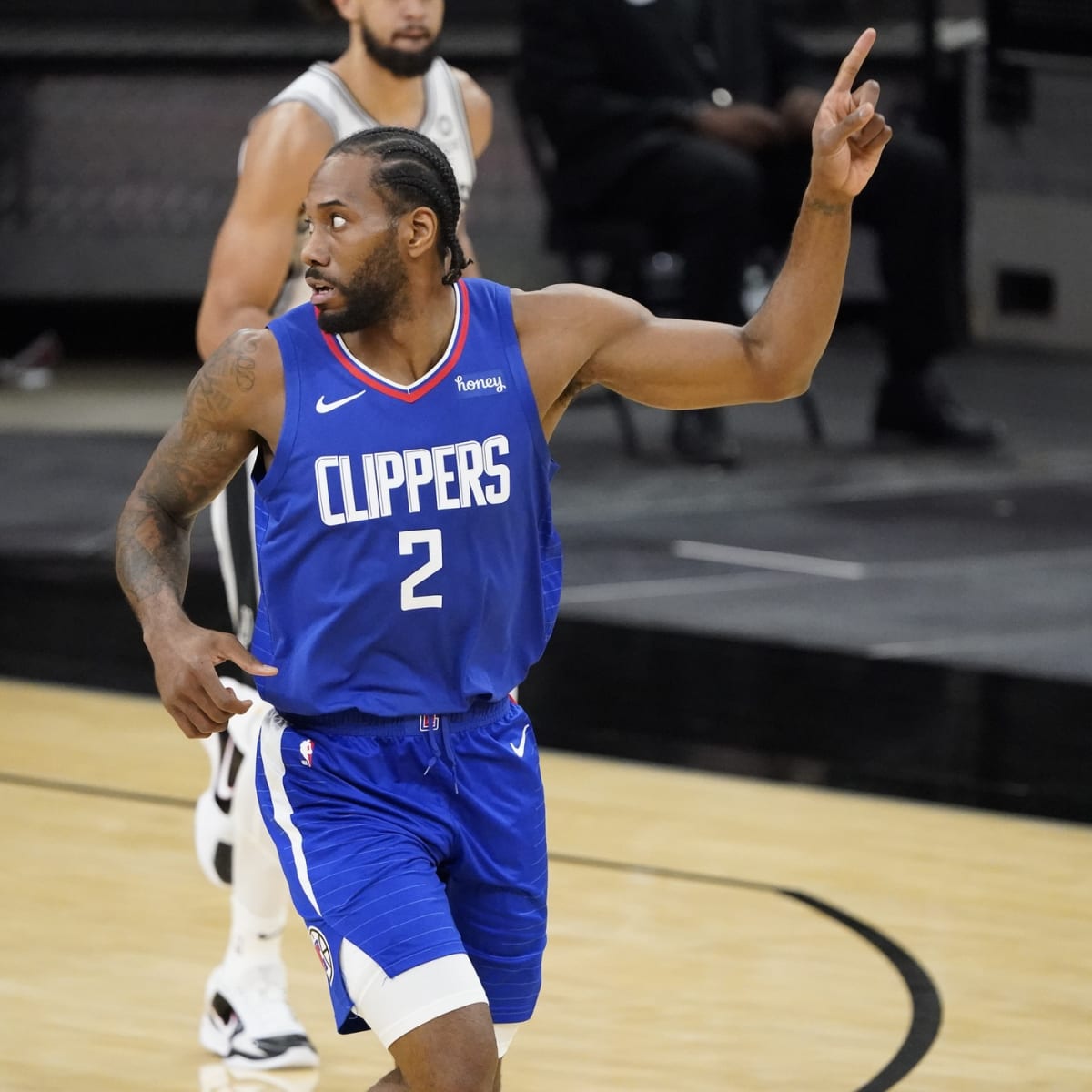 Dekan Forfølge kompakt Kawhi Leonard Finally Reveals Why He Wears No. 2 Jersey - Sports  Illustrated LA Clippers News, Analysis and More