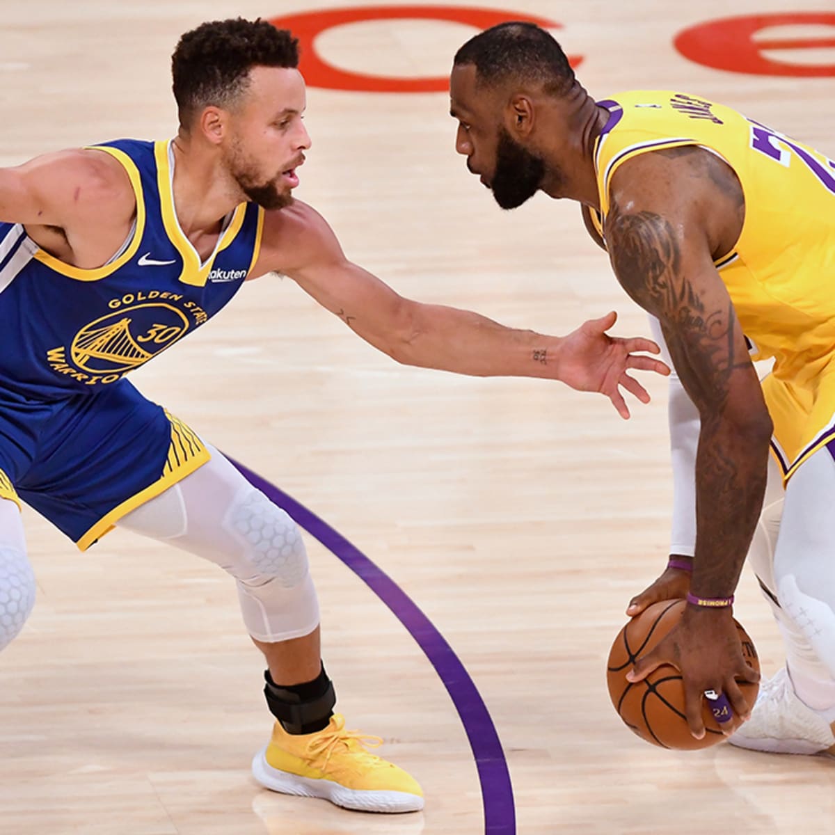 Steph Curry fires Warriors past LeBron James-less Lakers, Celtics and Mavs  continue winning streaks - TNT Sports