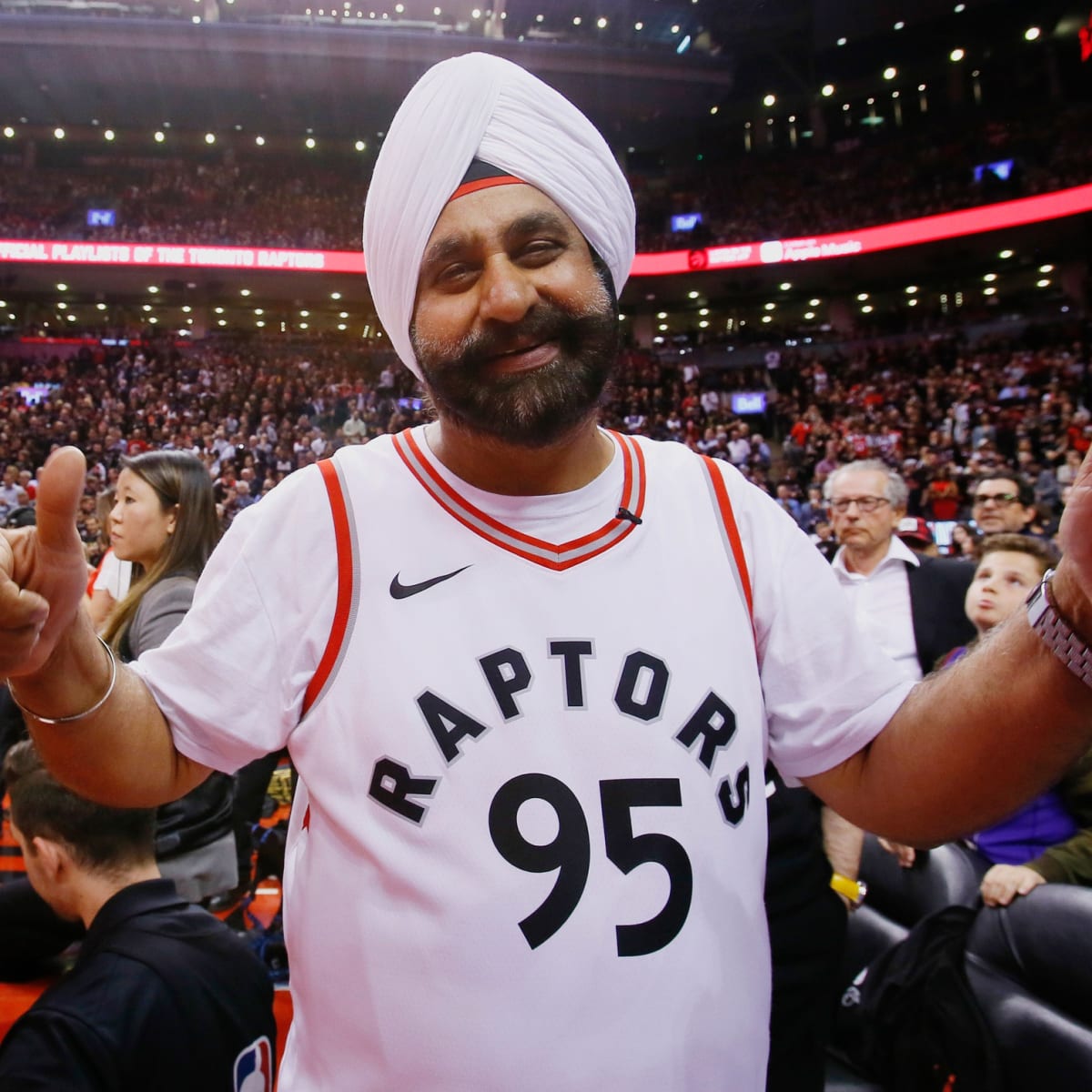 Raptors Superfan Gets Inducted Into The Hall Of Fame Sports Illustrated Toronto Raptors News Analysis And More