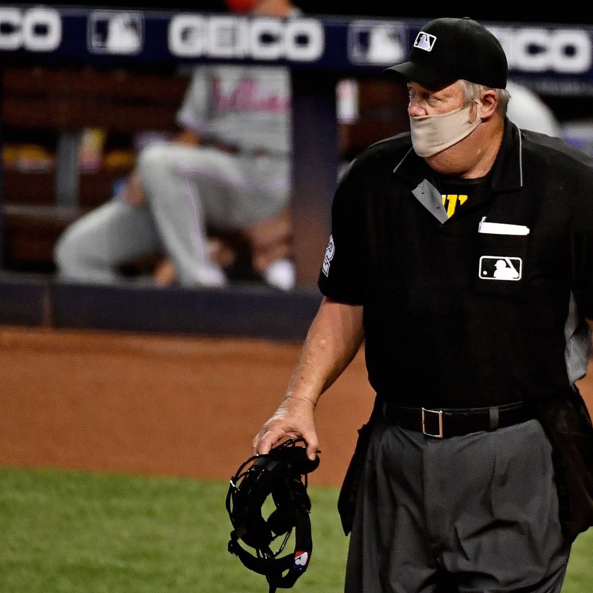 Joe West to break MLB umpiring record with 5,376th game - Sports Illustrated