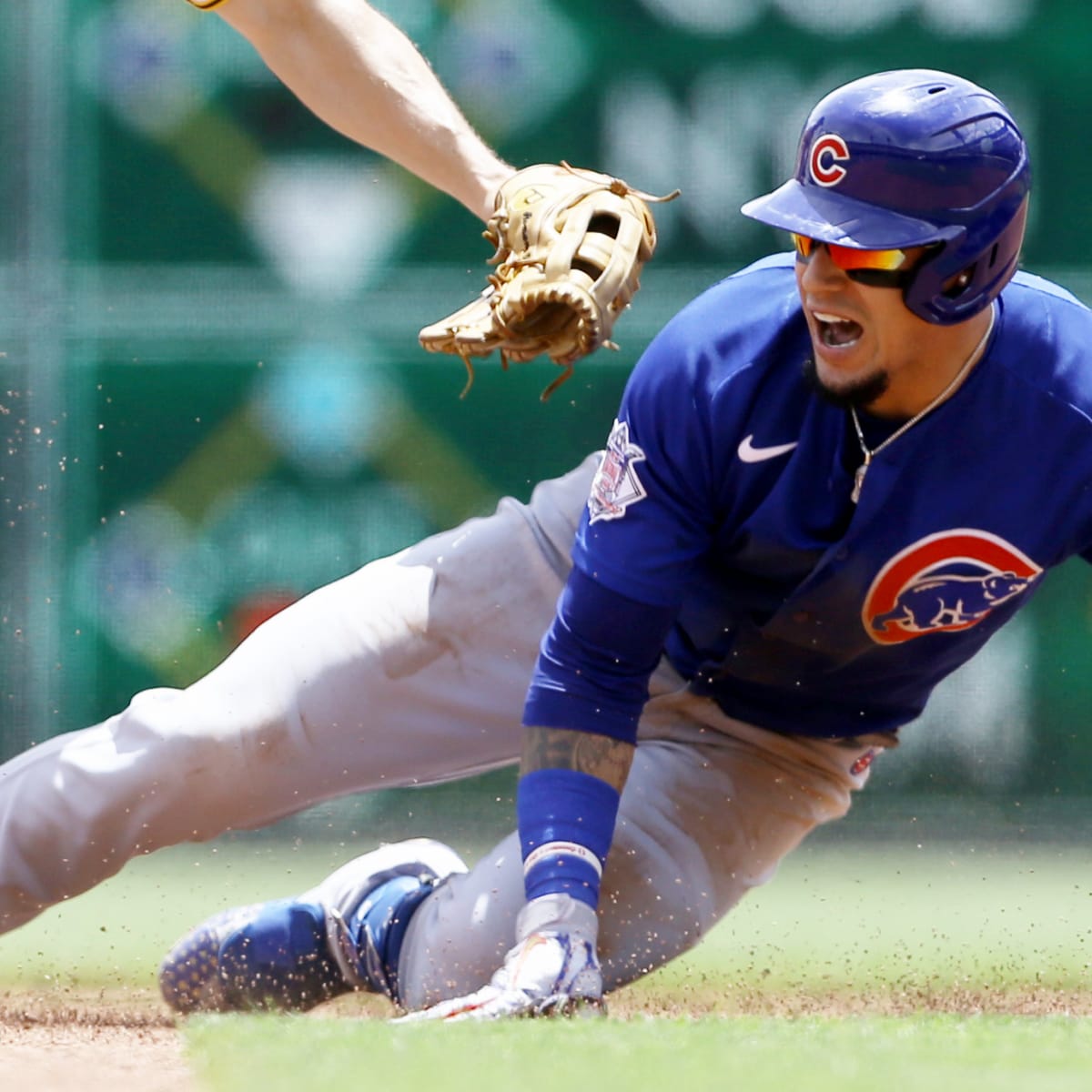 Javier Baez baserunning video: Cubs star fools Pirates running bases -  Sports Illustrated