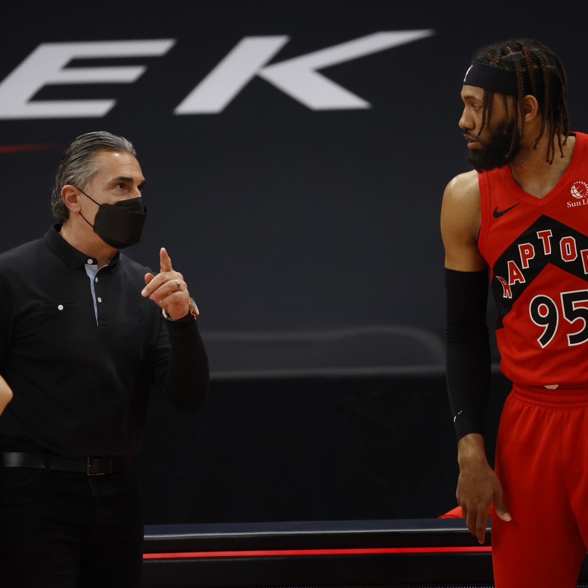 Fred VanVleet bids farewell to Raptors fans and Toronto