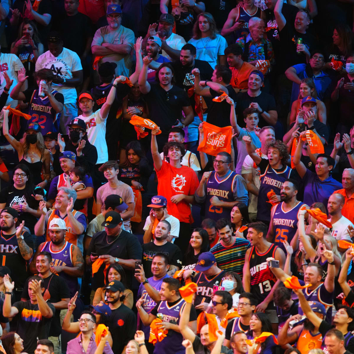 Suns have fun with vulgar shirts worn by Pelicans crowd