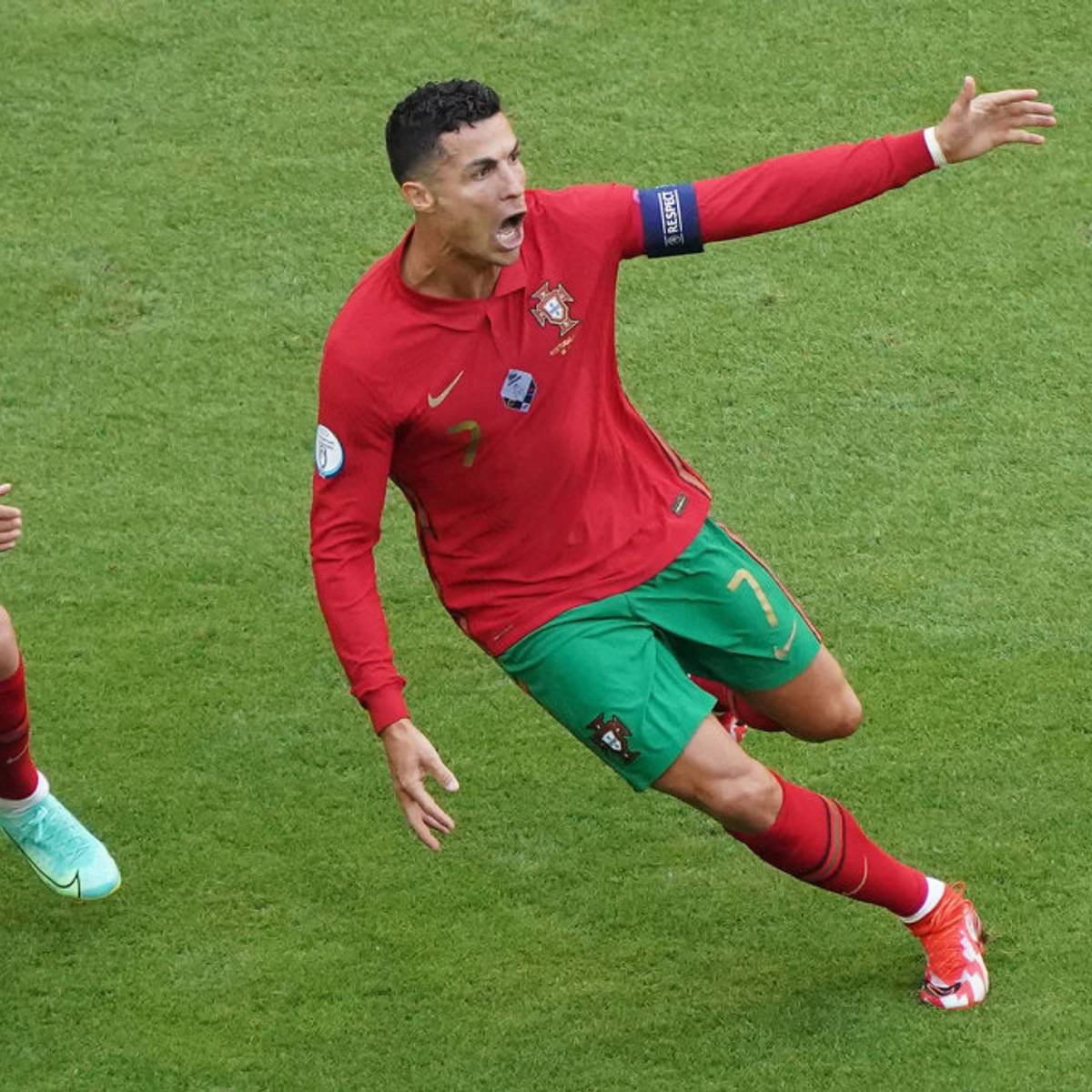 Cristiano Ronaldo Sets All Time Men S International Goal Record Sports Illustrated