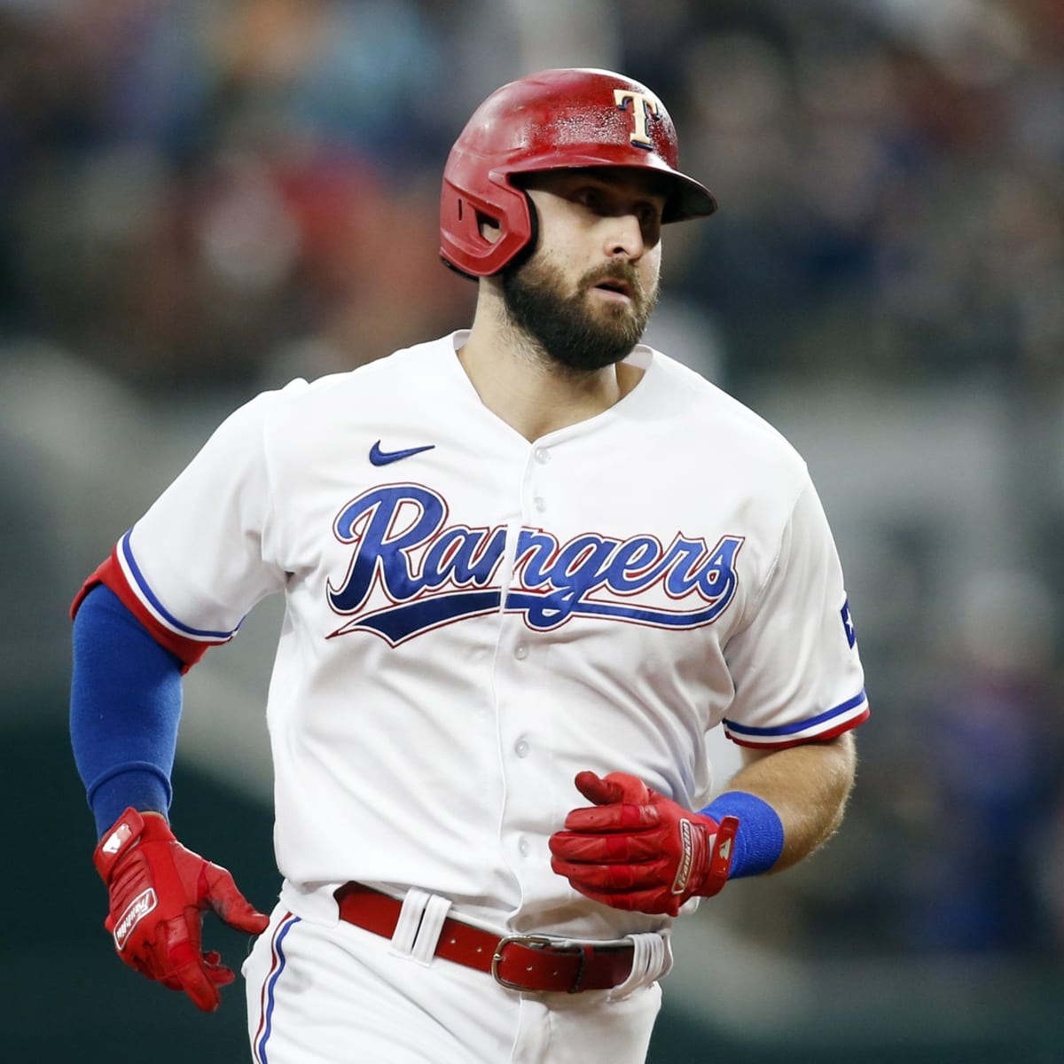 New York Yankees targeting Texas Rangers outfielder Joey Gallo