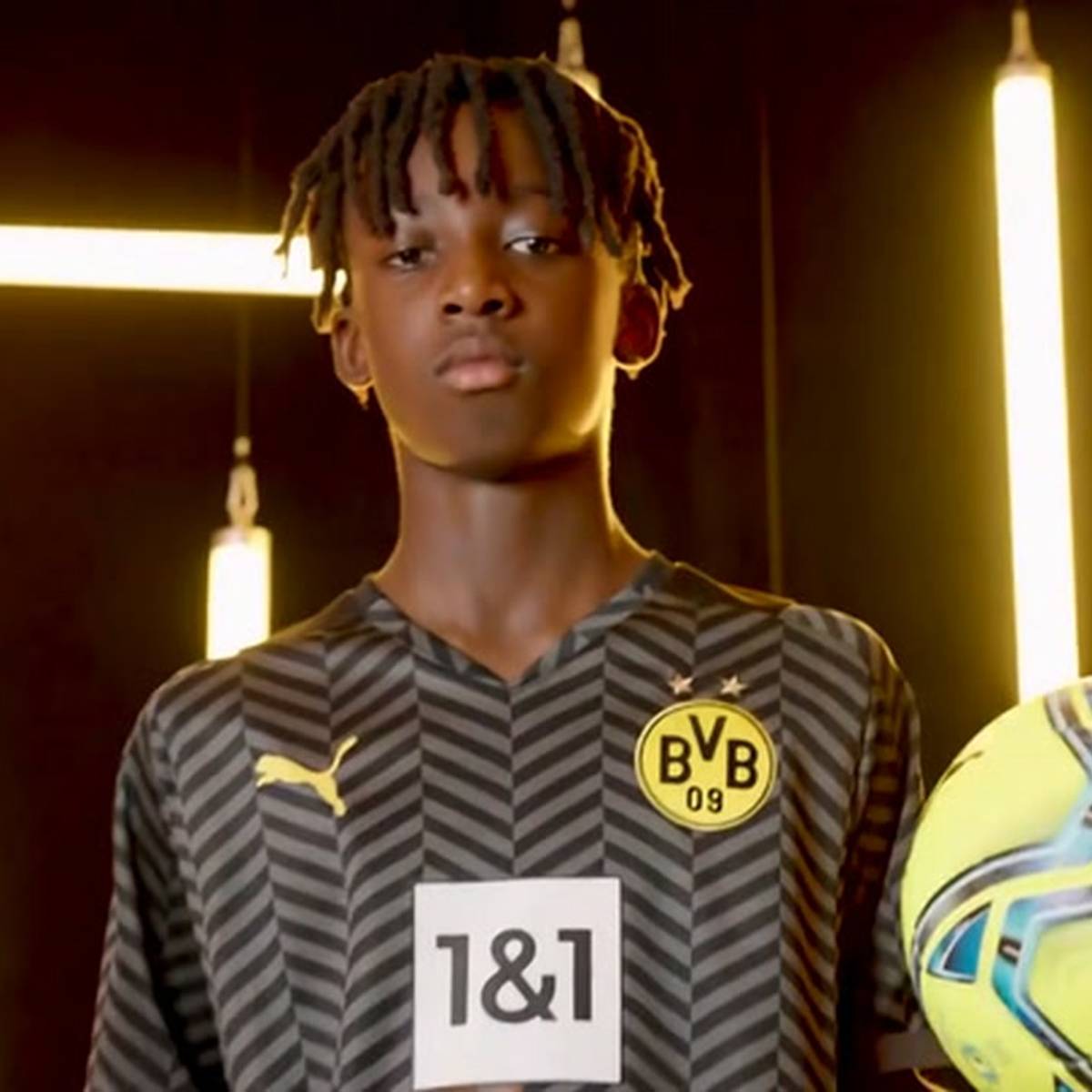 Borussia Dortmund's new 2021/22 away 