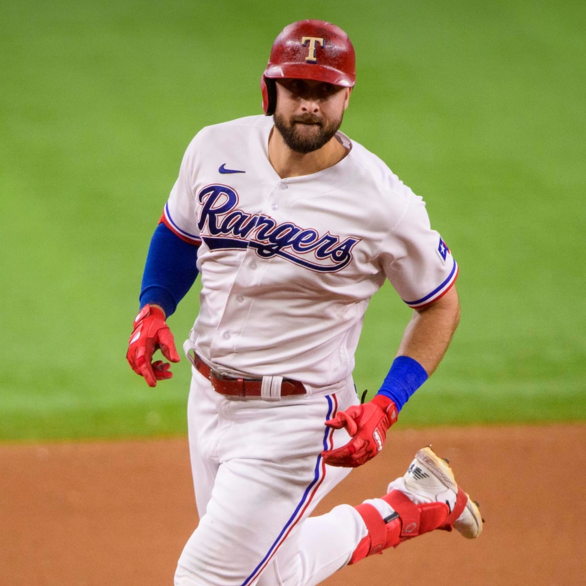 Yankees to add All-Star slugger Joey Gallo in trade with Rangers 