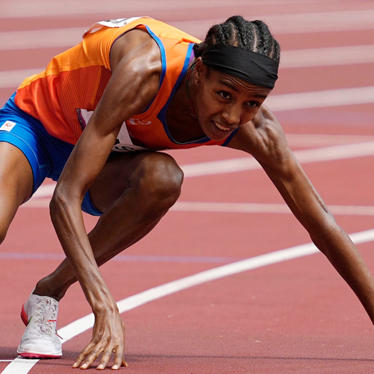 Sifan Hassan: Dutch runner falls during 1500m race, recovers to win - Sports Illustrated