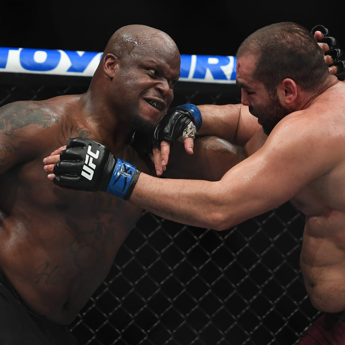 Derrick Lewis holds UFC knockout record with first round finish of Chris  Daukaus