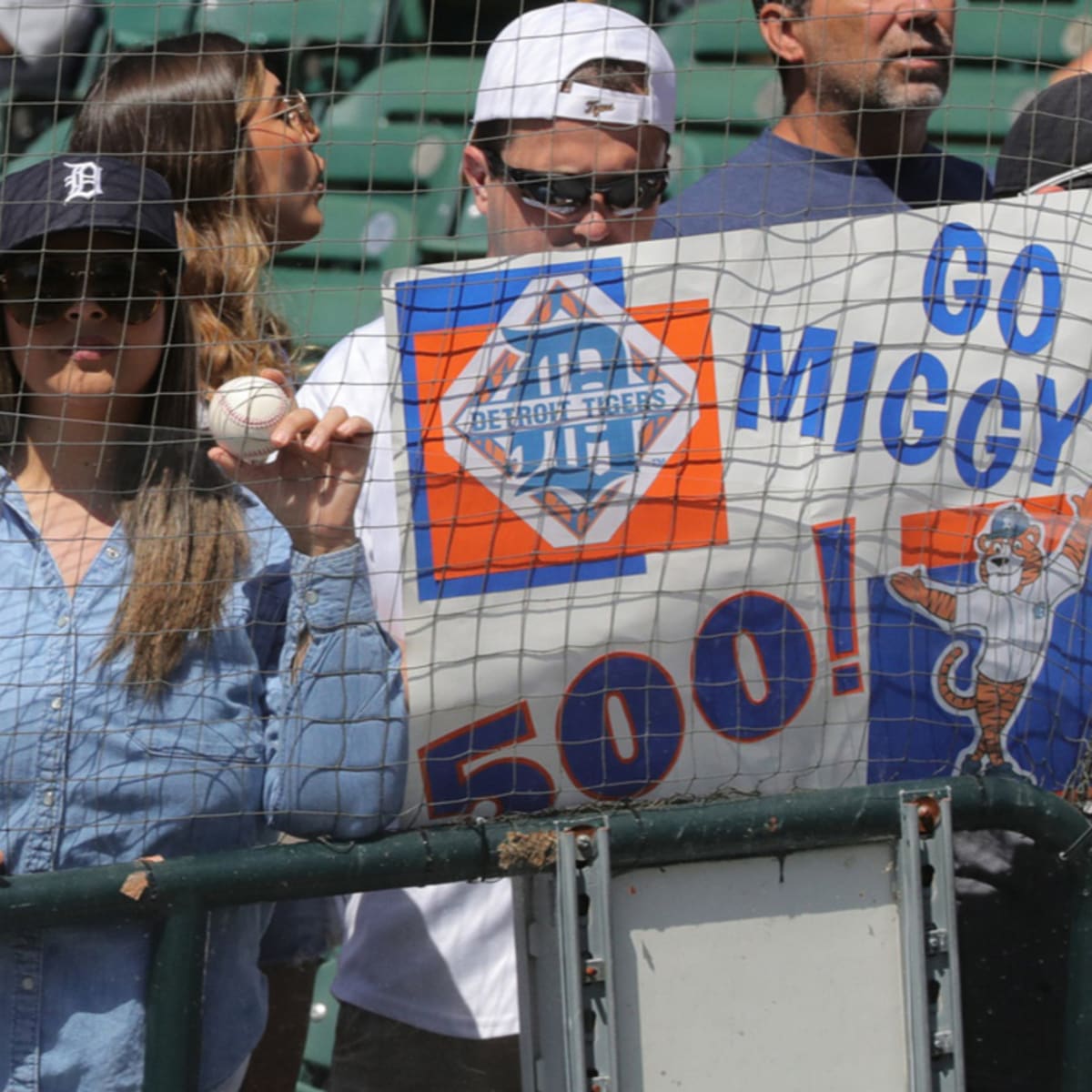 Detroit Tigers Video Fans Fight Video at Comerica Park