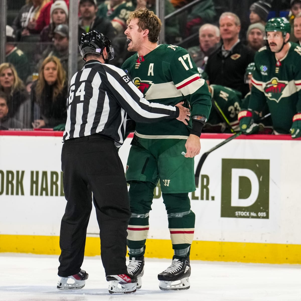 Wild's Foligno describes questionable penalties in loss to Stars
