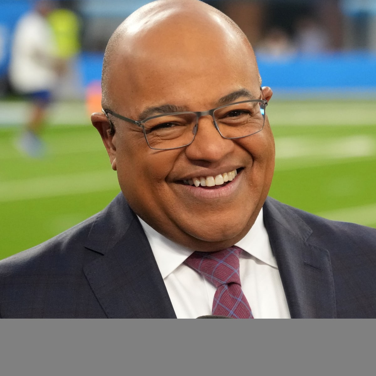 Mike Tirico Pulls Back the Curtain on 'Sunday Night Football' Flex  Scheduling