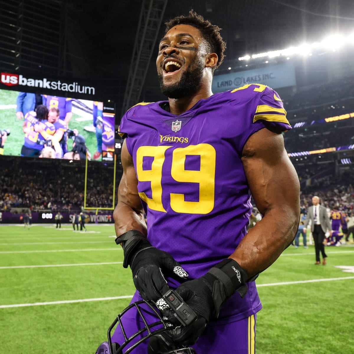 Vikings searching for solutions on defense after latest leak