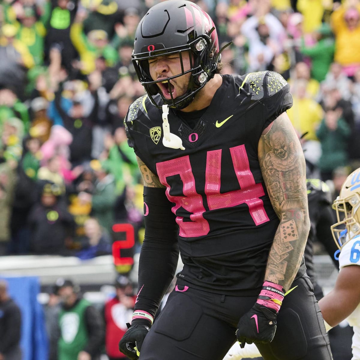 College football: No. 9 Oregon holds off tenacious Cal - Los
