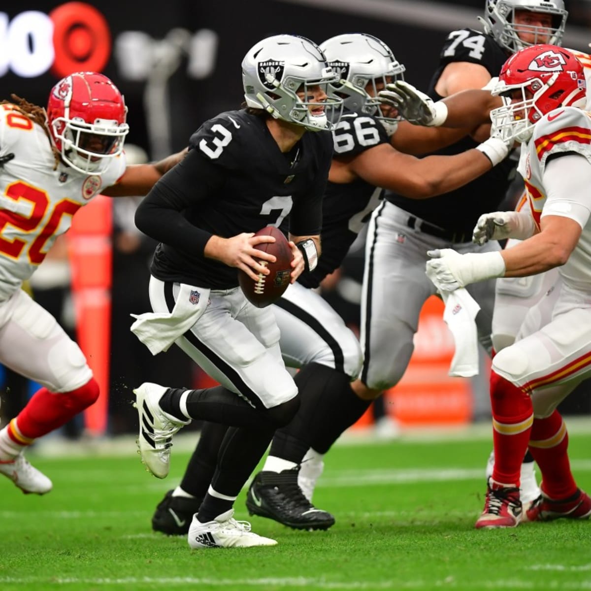 Raiders fall to AFC West rival Kansas City Chiefs on 'MNF