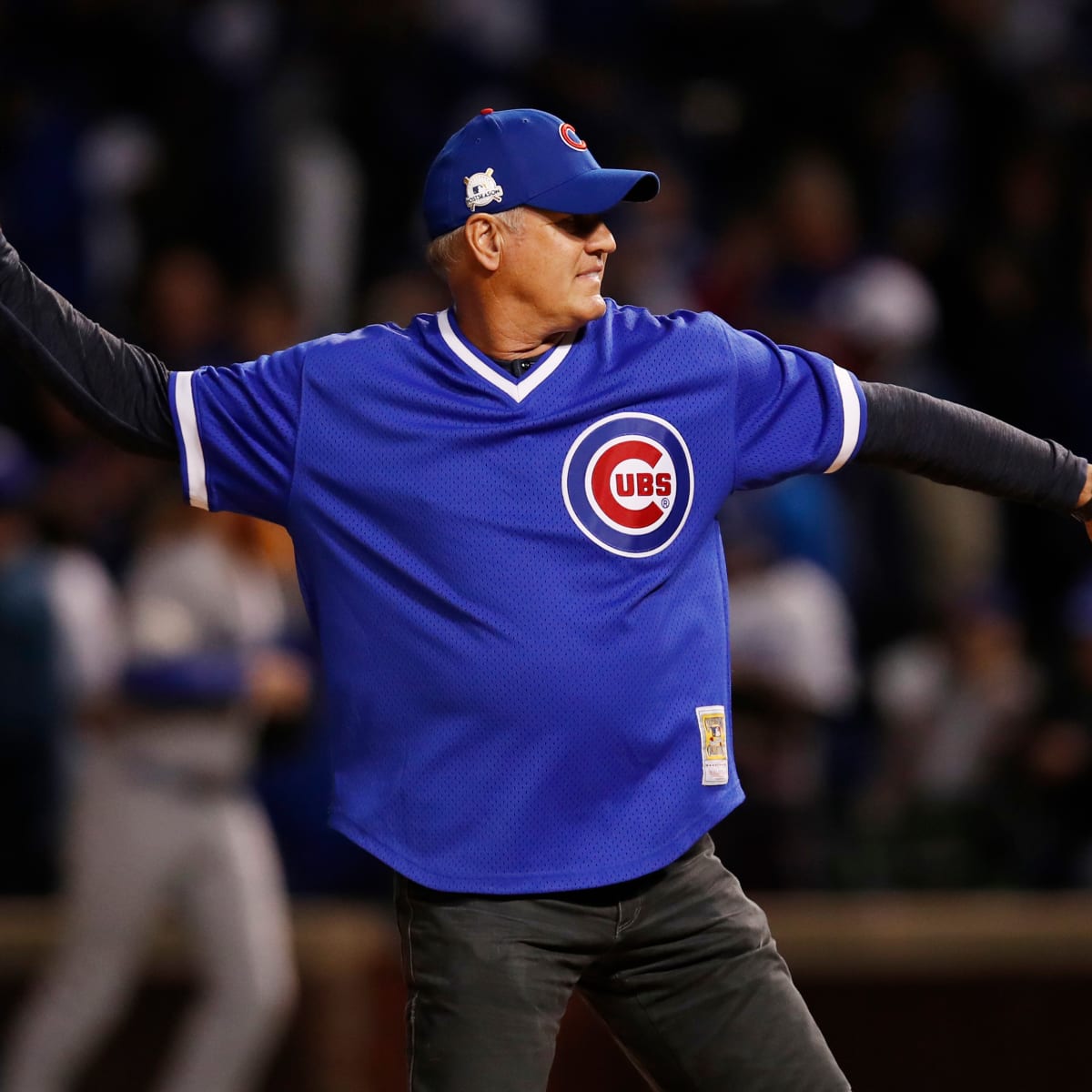 Cubs to Give Sandberg Statue, Not Ready to Reunite with Sosa, Chicago News