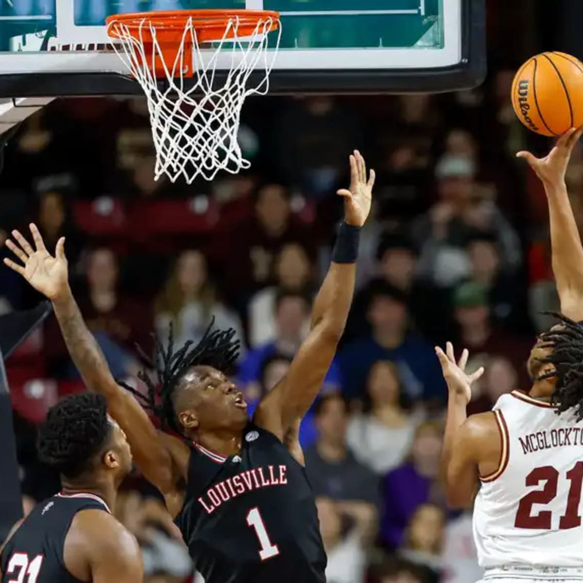 Louisville Blows Early Lead, Falls at Boston College to Remain Winless in ACC Play