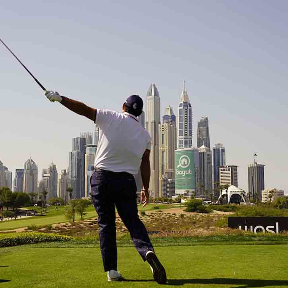 Golf news 2023: Dubai Desert Classic, Patrick Reed, ball stuck in tree,  Rory McIlroy, leaderboard, scores, latest, updates