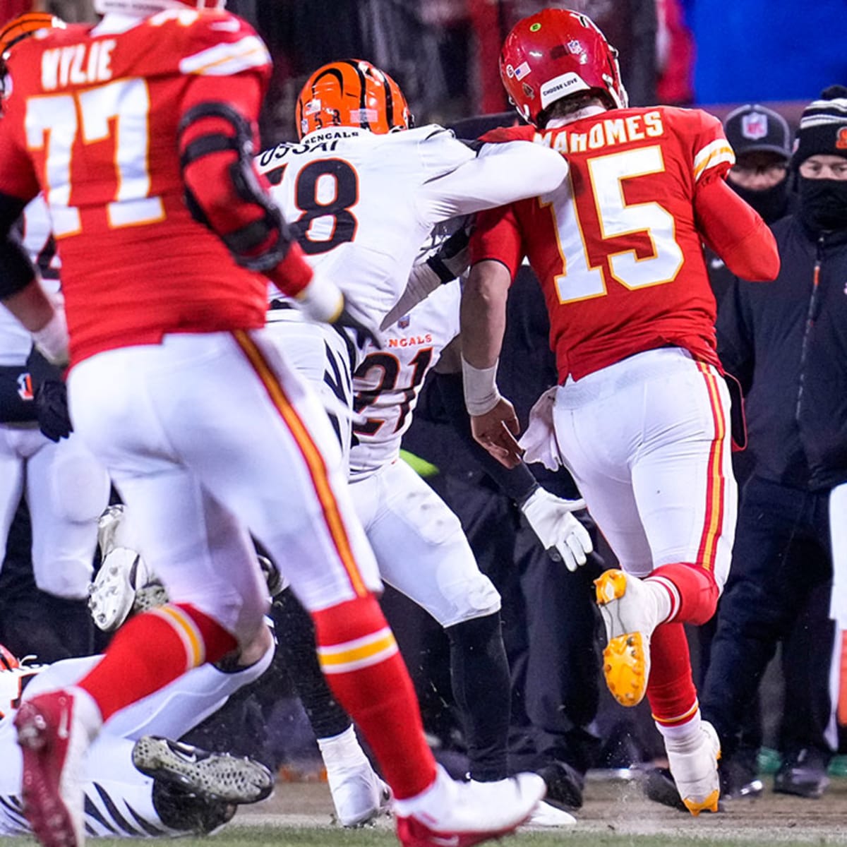 Bengals teammates know loss to Chiefs wasn't Joseph Ossai's fault