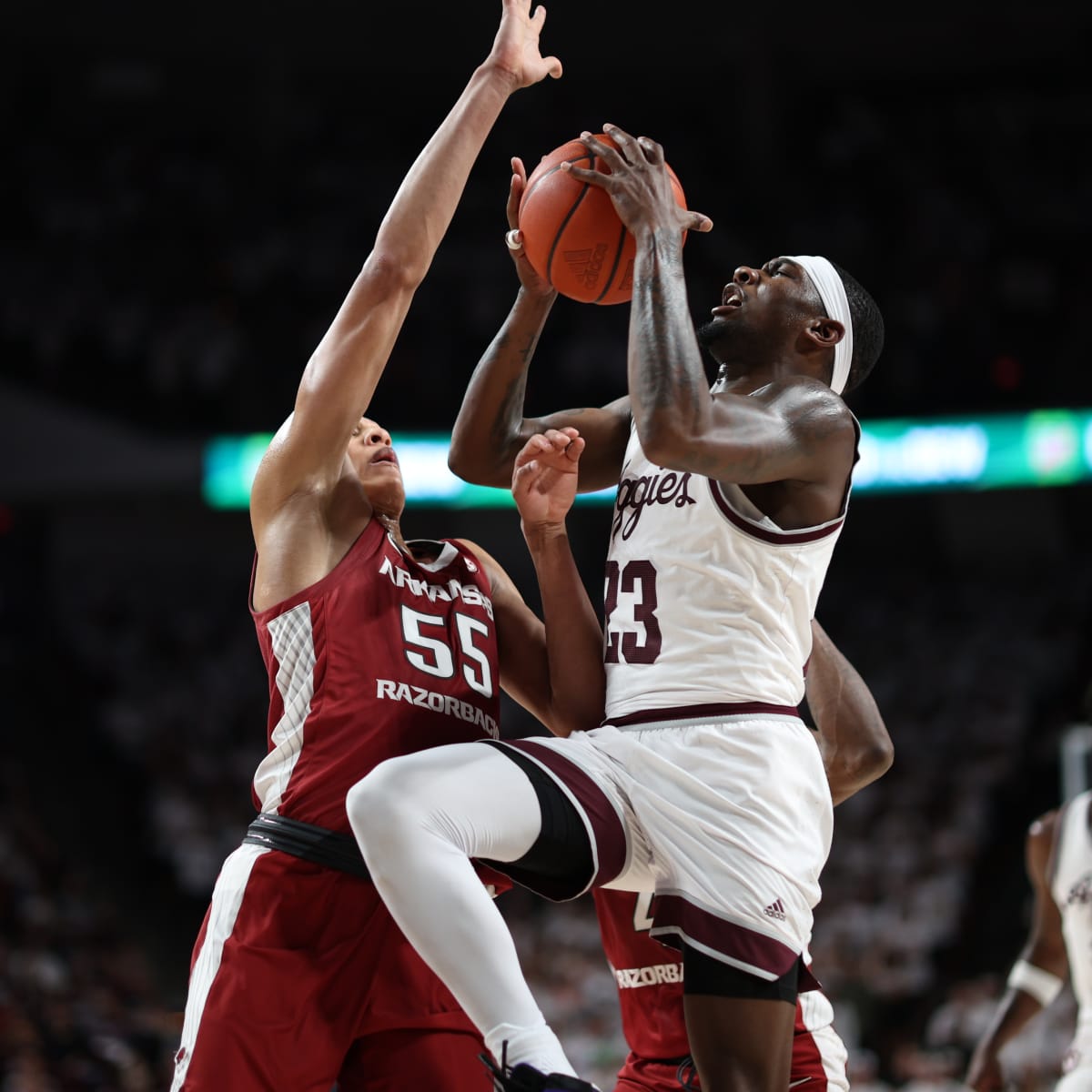 Photo of Davonte Davis Dunk Brings Back Big Memories for Many Razorback  Fans - Sports Illustrated All Hogs News, Analysis and More