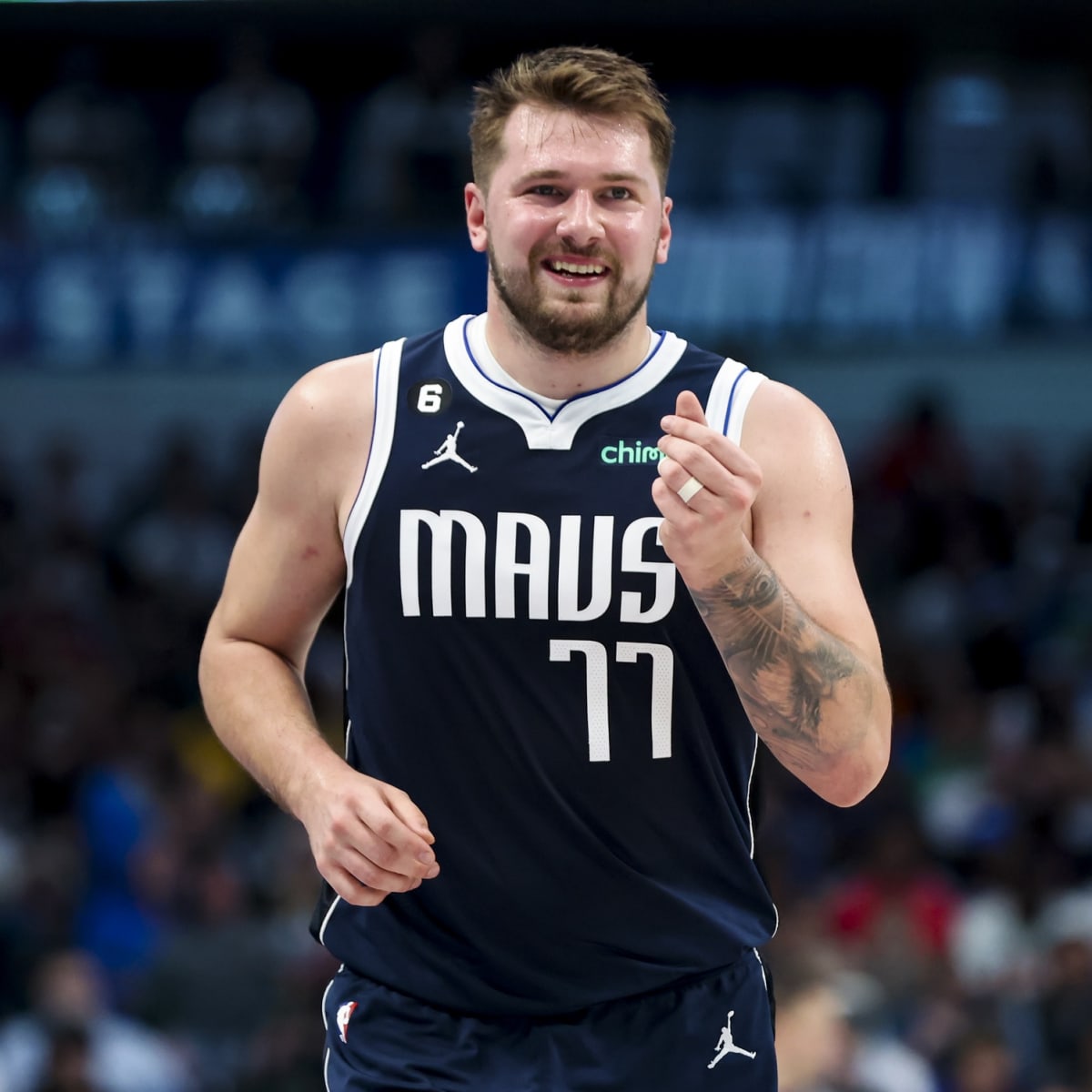 Mavs hang on after Doncic hurt, hand Pels 10th straight loss - Seattle  Sports