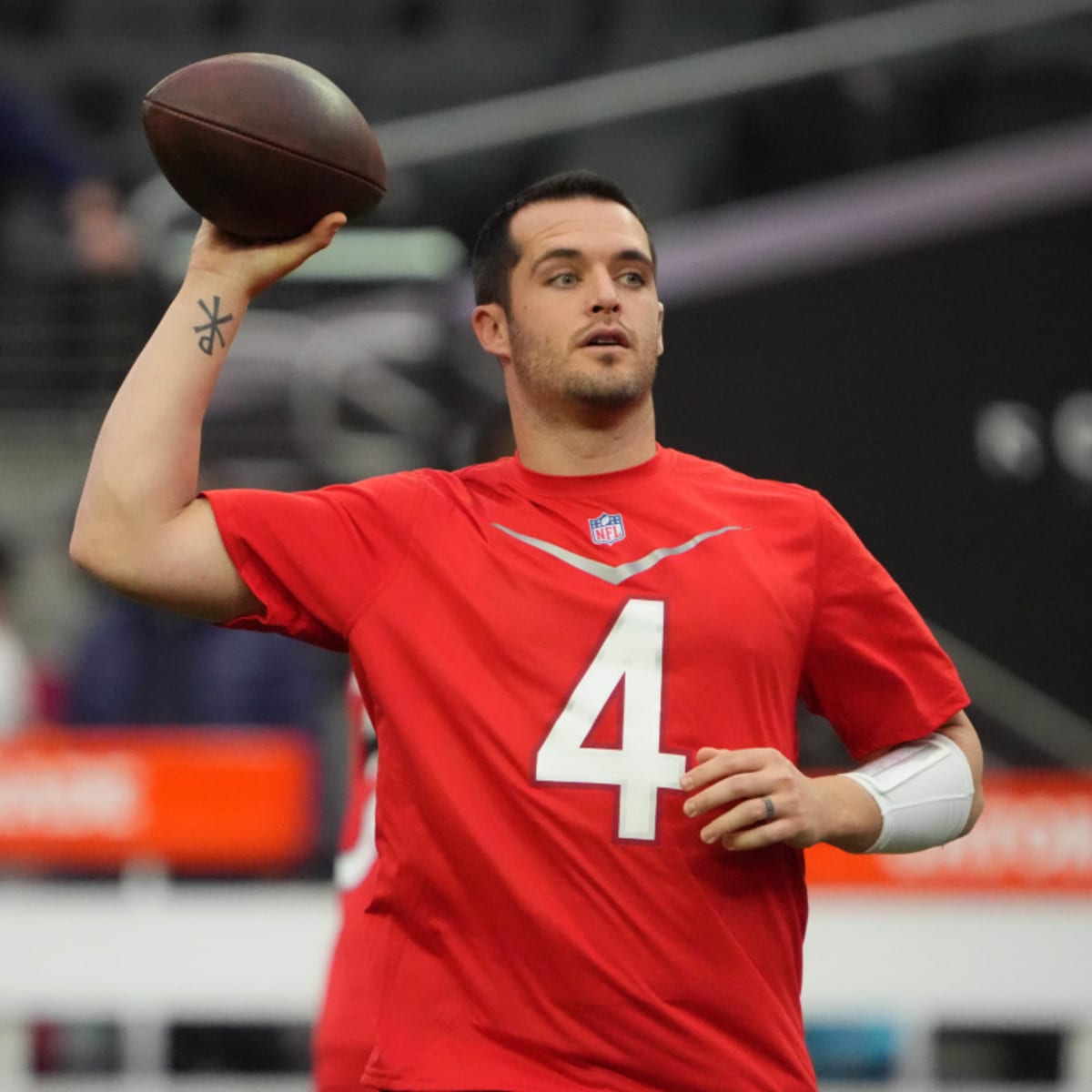 Is Derek Carr the Right Answer to the Jets' Quarterback Question