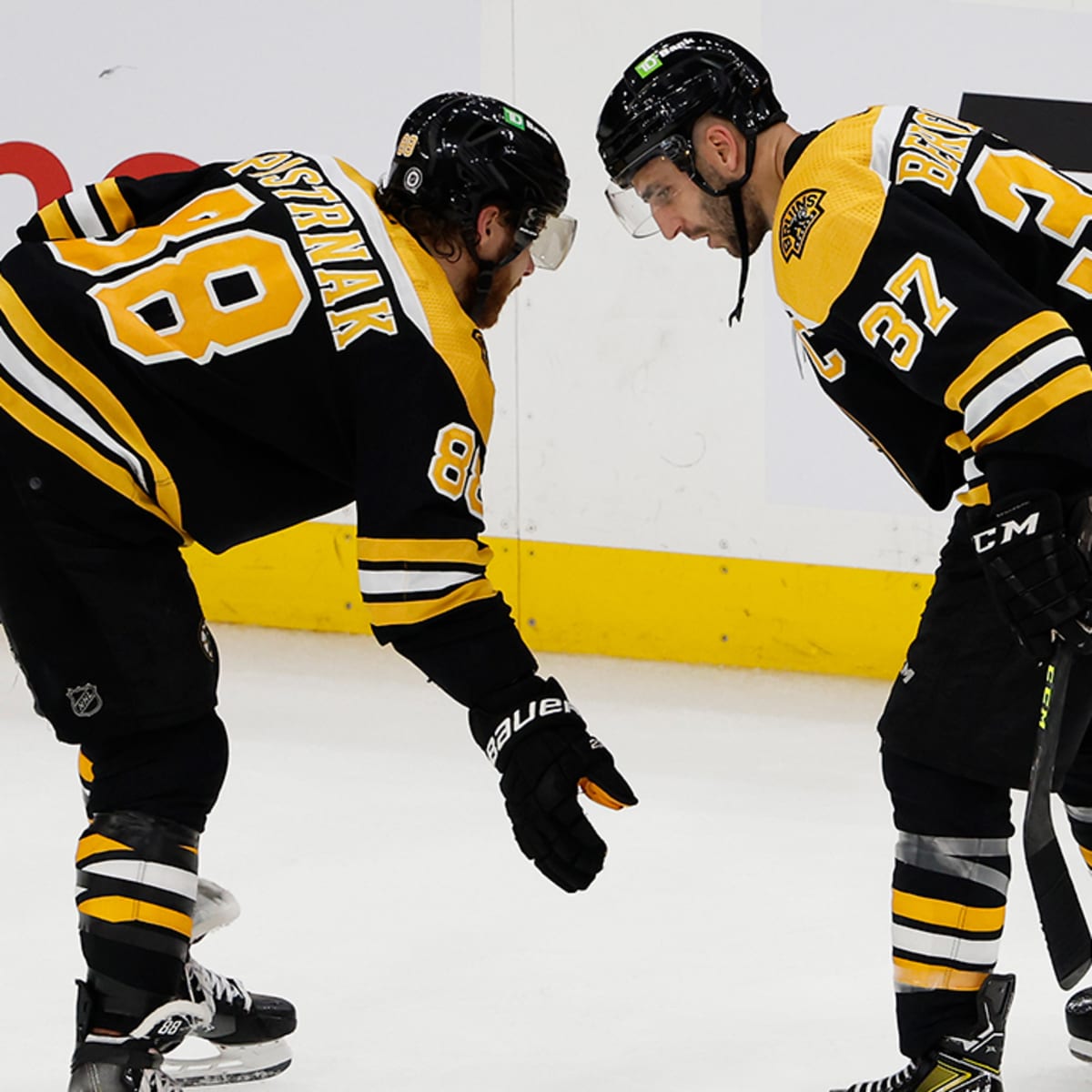 Bruins fastest ever to 50 wins, clinch playoff berth