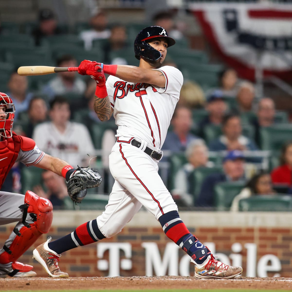 WATCH: Eddie Rosario crushes a go-ahead dinger in the bottom of the eighth  - Sports Illustrated Atlanta Braves News, Analysis and More