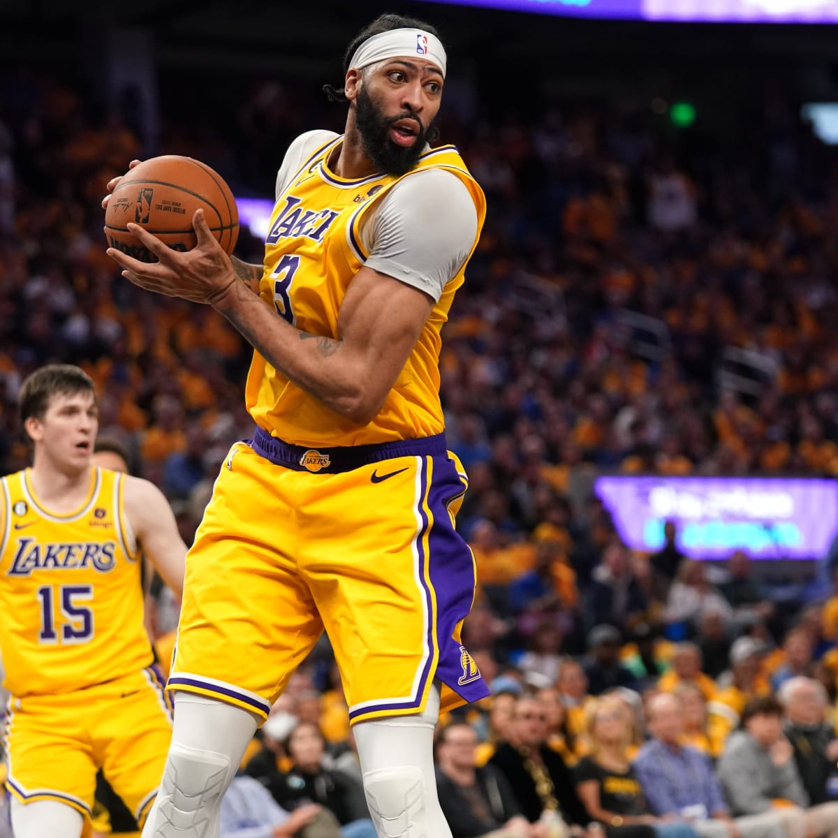 Warriors vs. Lakers Odds, Picks, Predictions